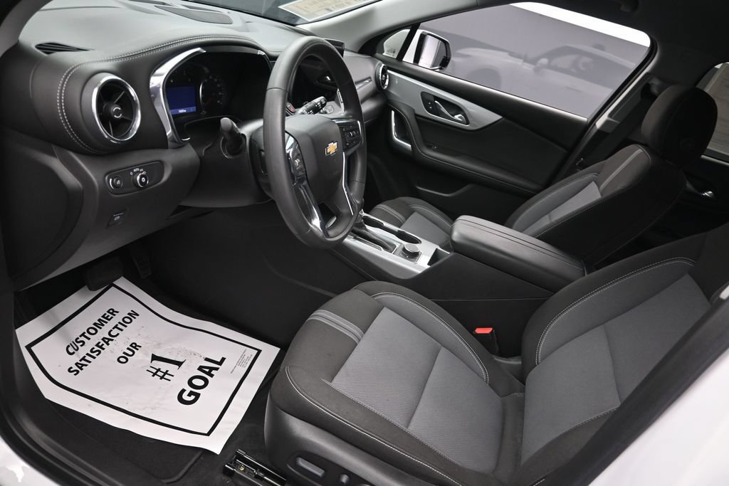 Used 2023 Chevrolet Blazer LT FWD image 18