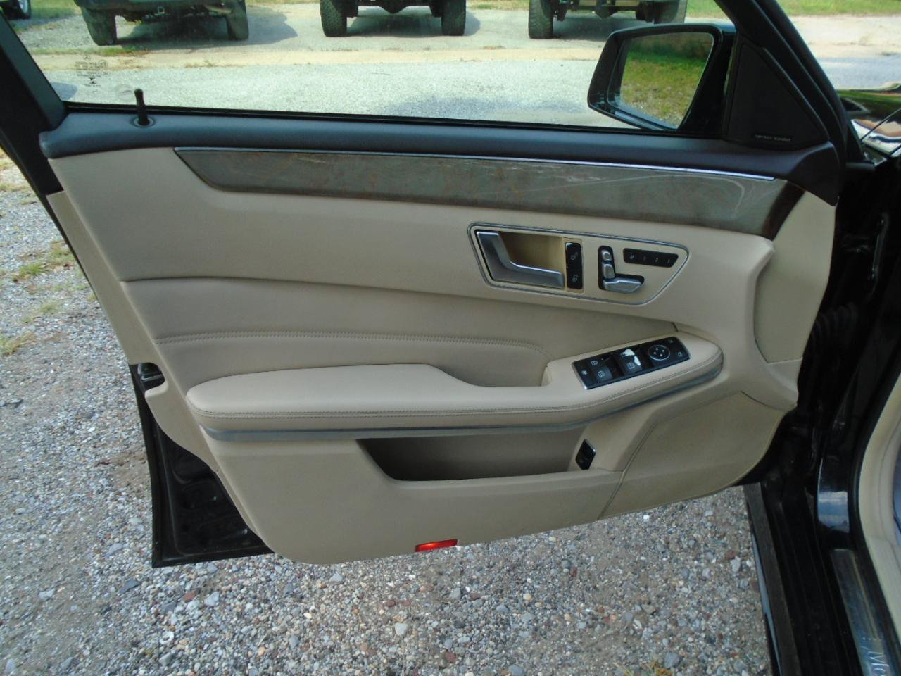 Used 2014 Mercedes-Benz E 350 Sedan image 8