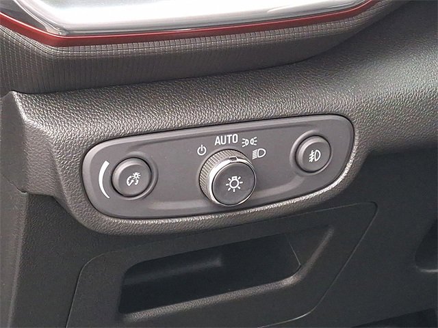 Used 2023 Chevrolet TrailBlazer RS w/ Convenience Package image 32