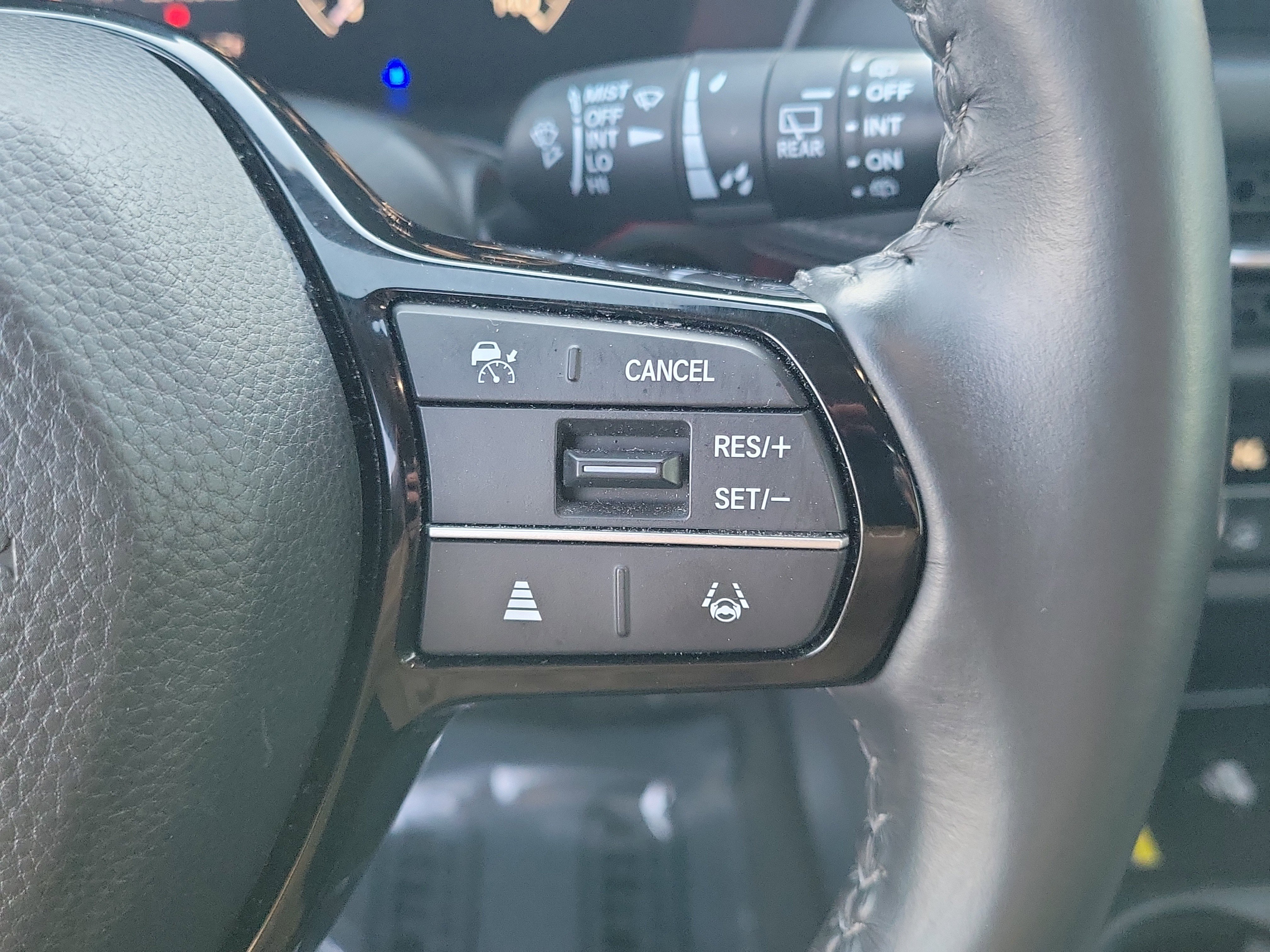 Used 2023 Honda HR-V EX-L image 24