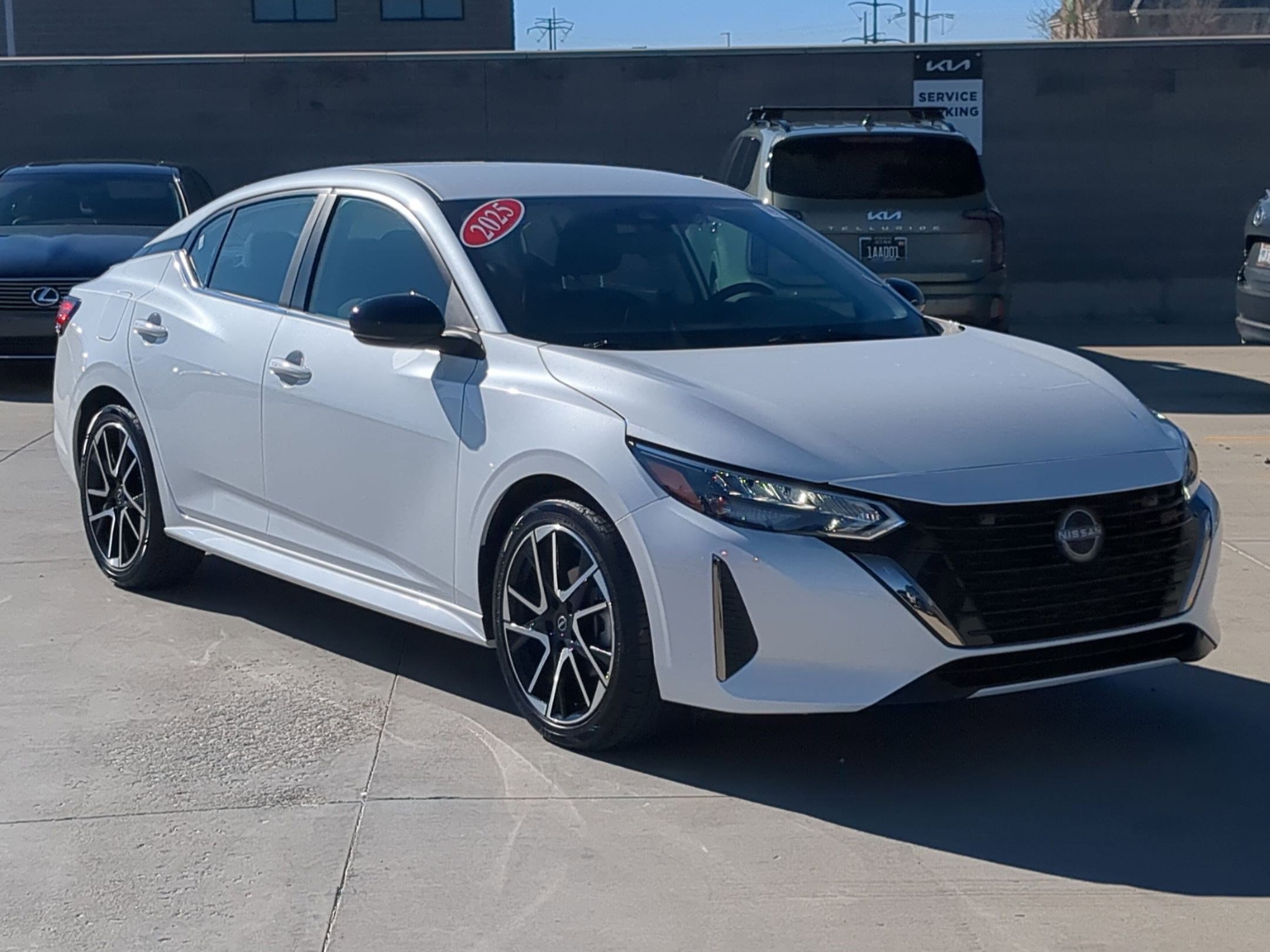 Used 2025 Nissan Sentra SR image 8