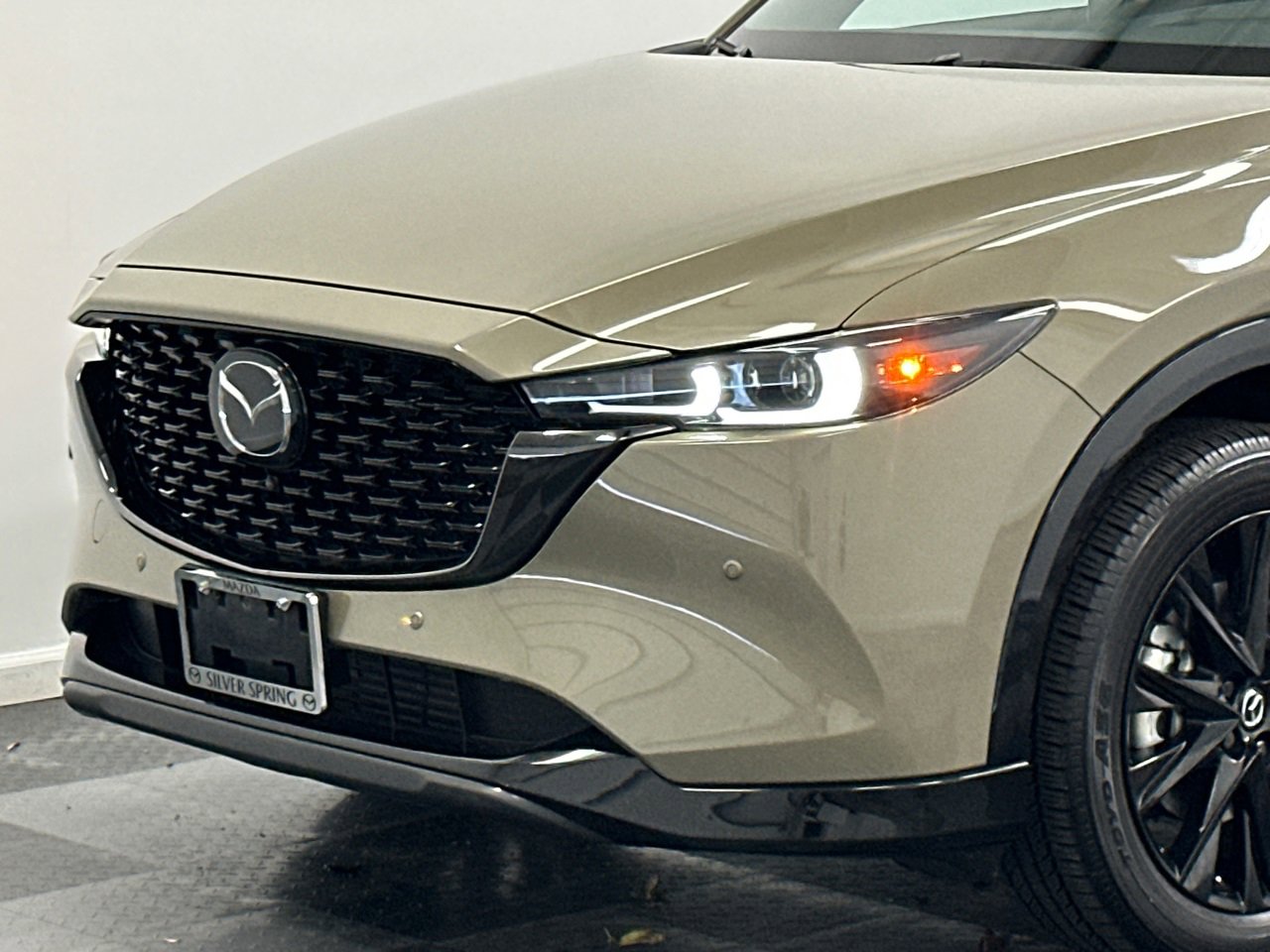 Certified 2025 MAZDA CX-5 Carbon Edition video 2