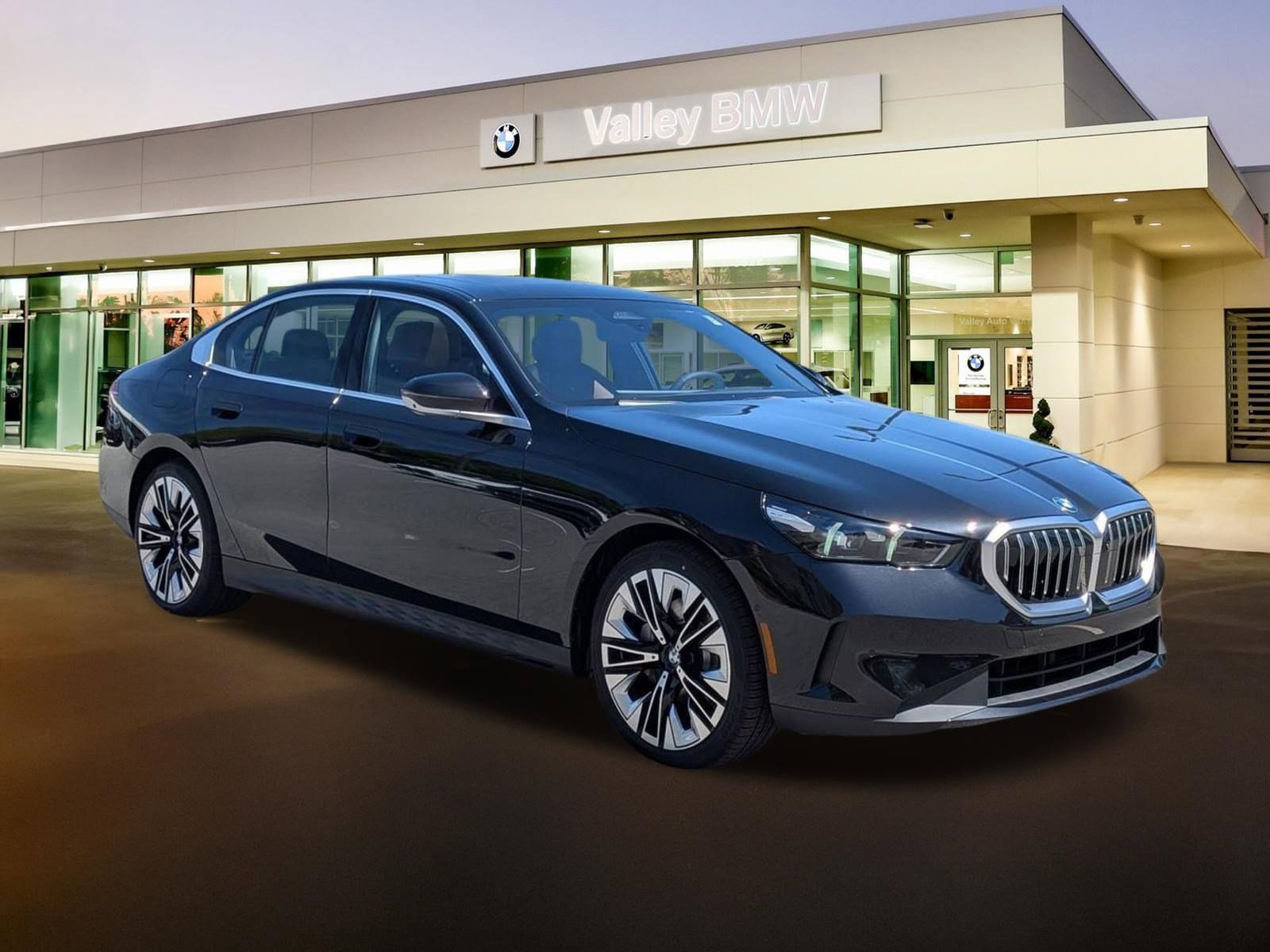New 2026 BMW 530i xDrive w/ Premium Package AWD/4WD video 1