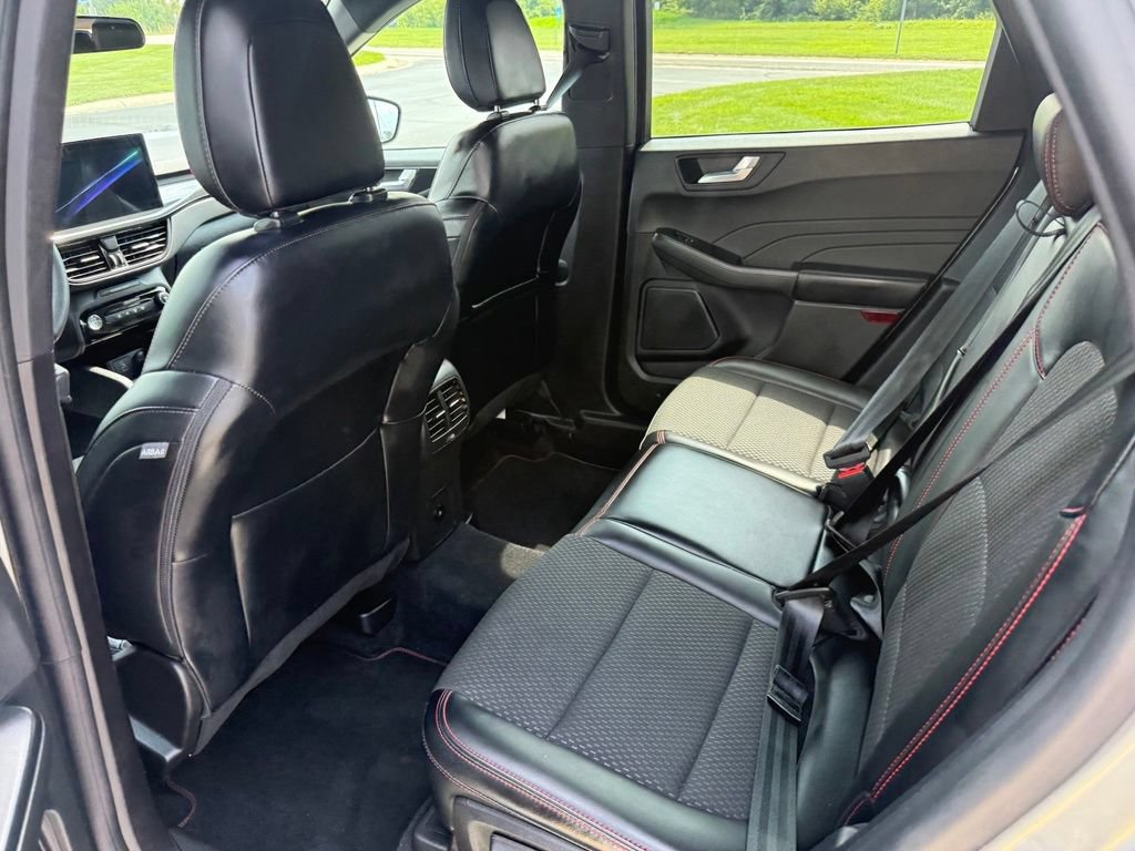 Certified 2023 Ford Escape ST-Line w/ Tech Pack #1 AWD/4WD image 19