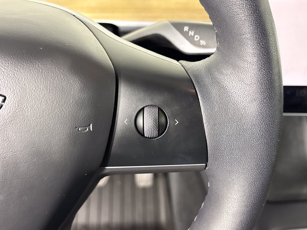 Used 2023 Tesla Model Y Long Range AWD/4WD image 21
