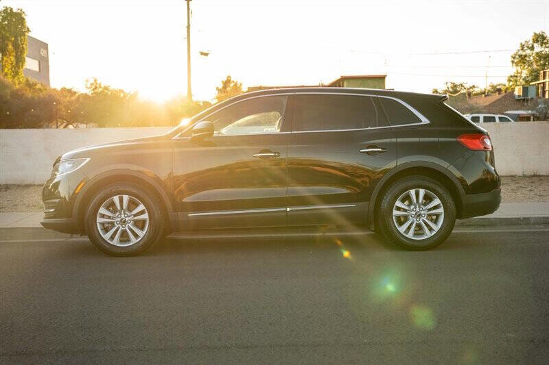 Used 2017 Lincoln MKX Reserve image 2