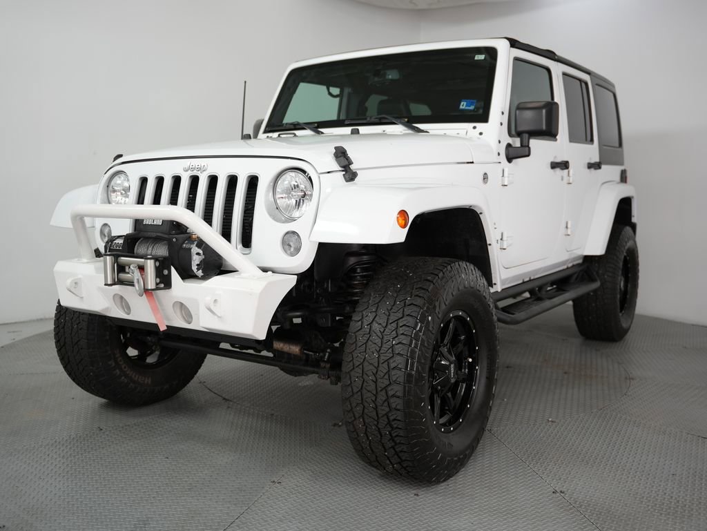 Used 2016 Jeep Wrangler Unlimited Sahara AWD/4WD image 3