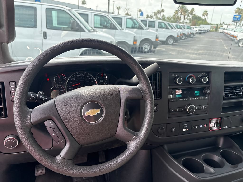 New 2025 Chevrolet Express 4500 Extended w/ Power Convenience Package RWD image 9