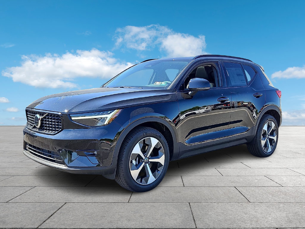 New 2026 Volvo XC40 B5 Plus w/ Climate Package AWD/4WD image 2