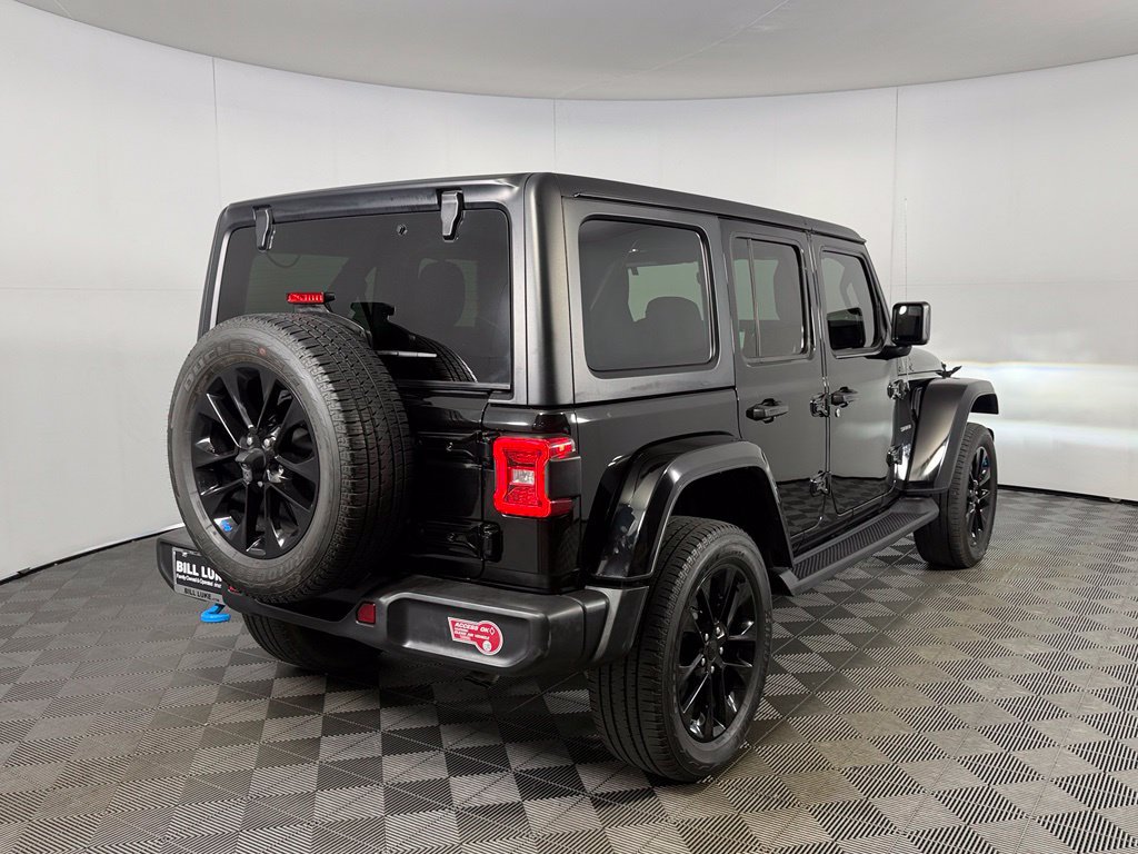 Used 2023 Jeep Wrangler Unlimited Sahara AWD/4WD image 8