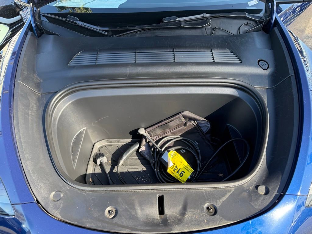 Used 2023 Tesla Model Y Performance image 16