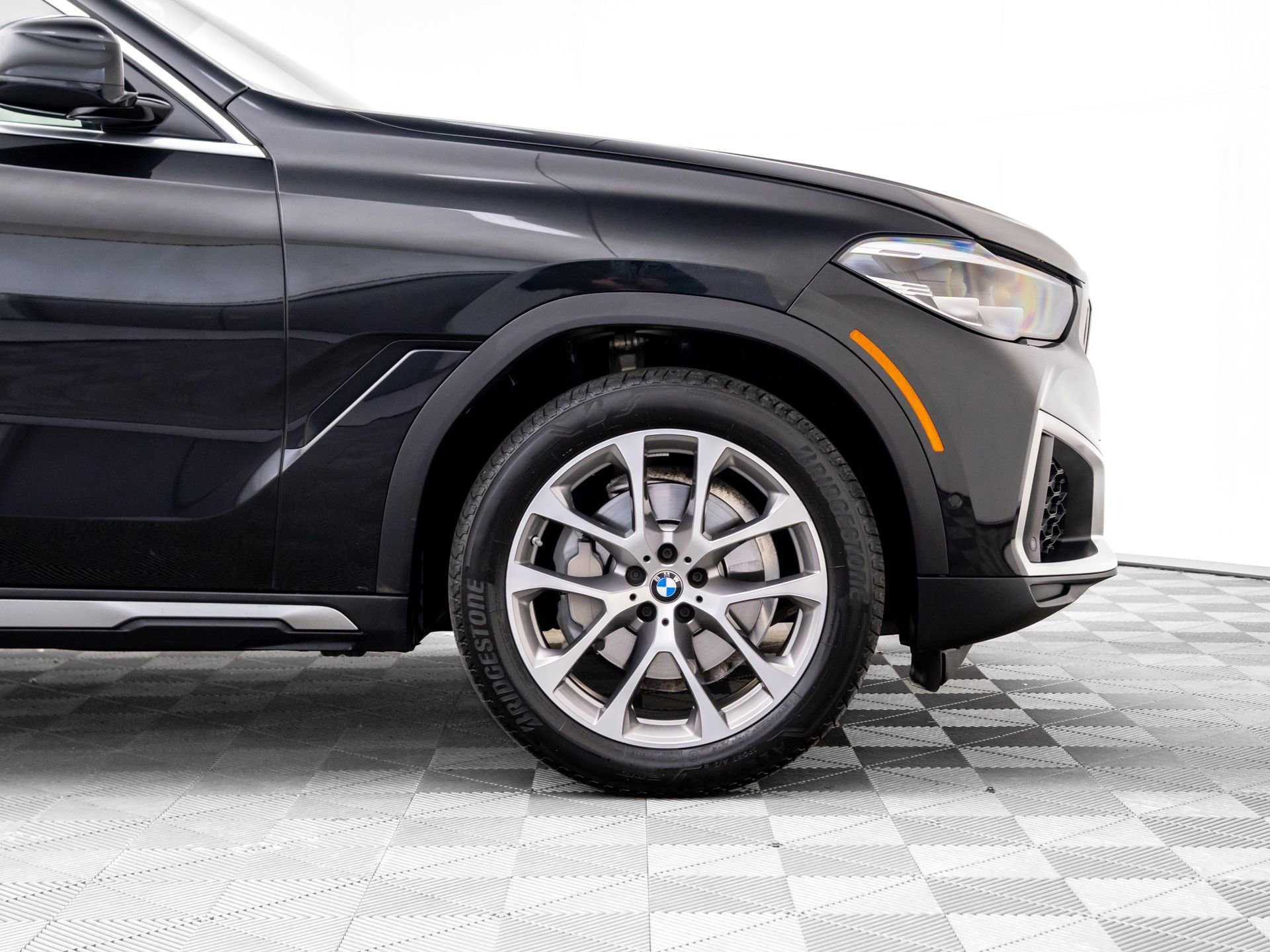 Used 2023 BMW X6 xDrive40i w/ Climate Comfort Package image 35