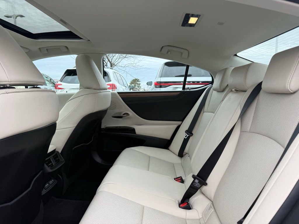 Used 2023 Lexus ES 350 w/ Premium Package image 15