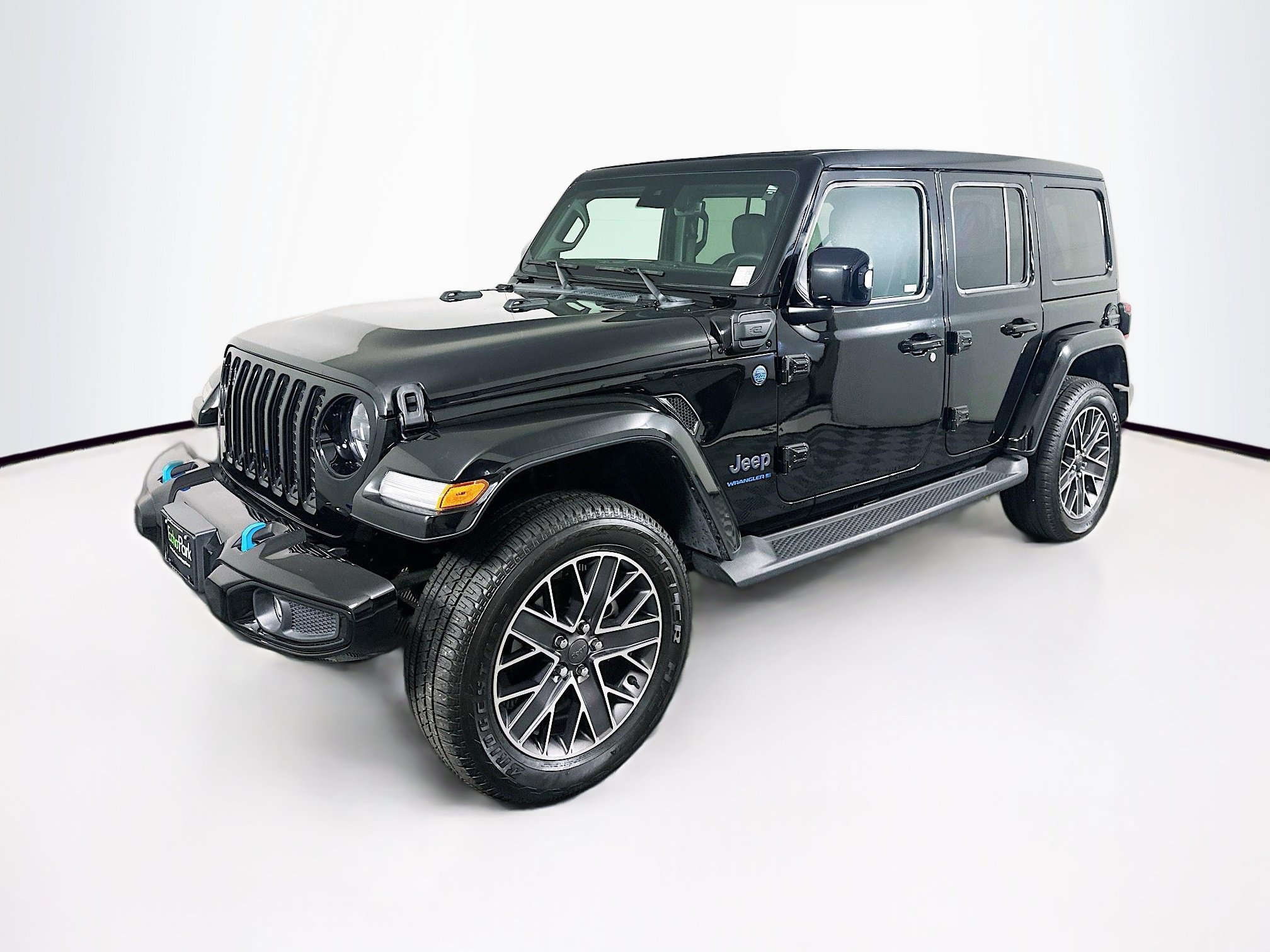 Used 2023 Jeep Wrangler Unlimited Sahara AWD/4WD image 3