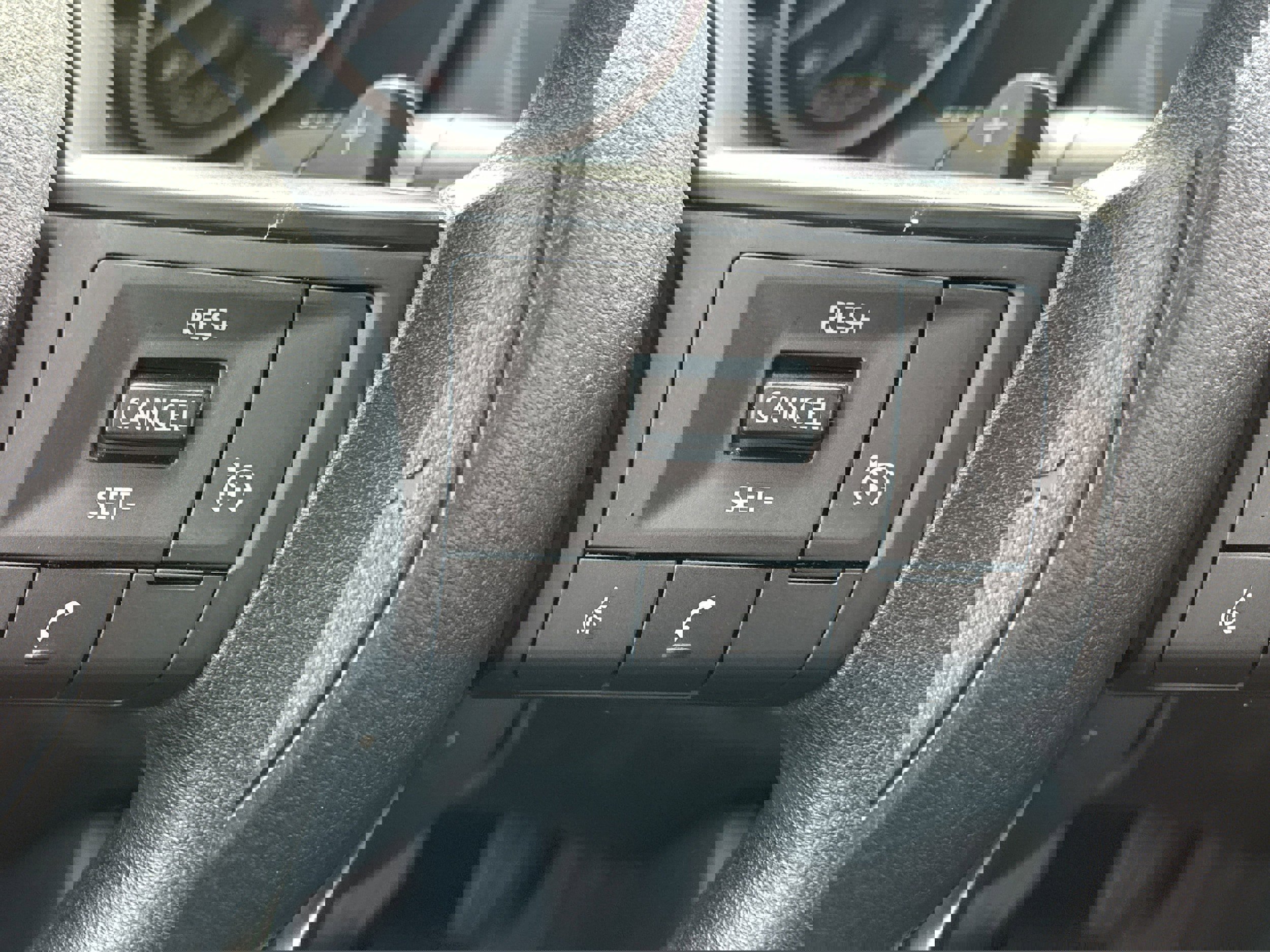 Used 2024 Nissan Rogue S image 25