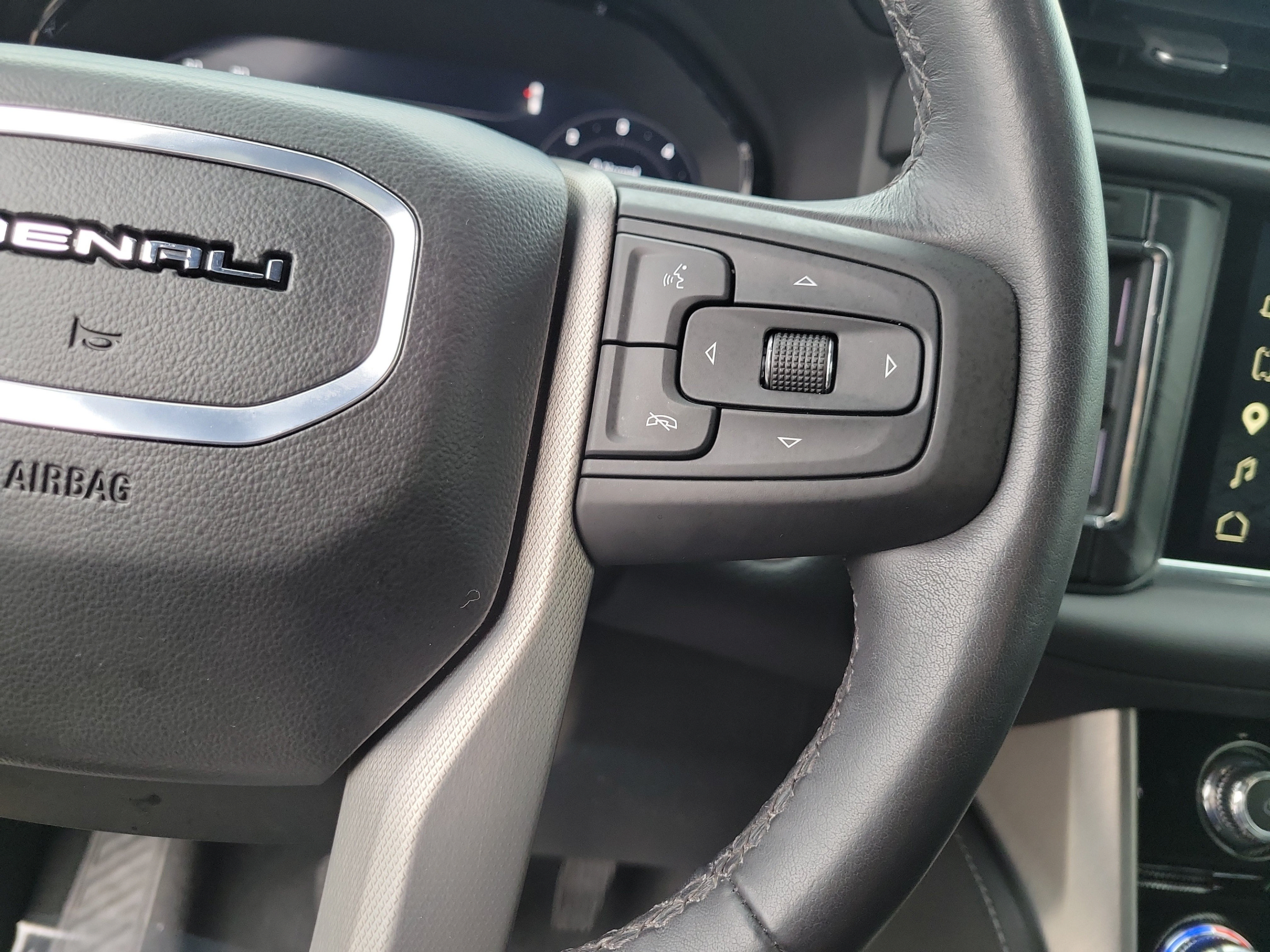 Used 2024 GMC Yukon Denali w/ Advanced Technology Package AWD/4WD image 29