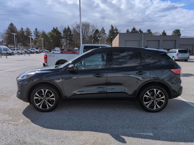 Certified 2022 Ford Escape SE w/ SE Sport Appearance Package image 9