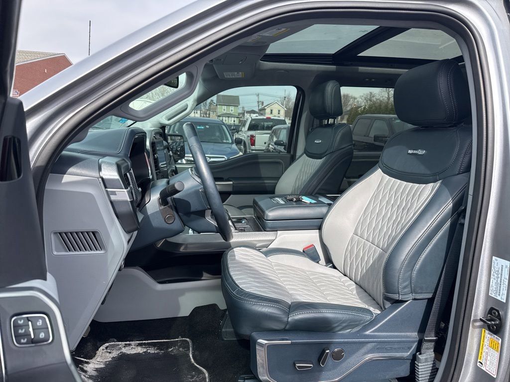 Used 2023 Ford F150 Limited image 6