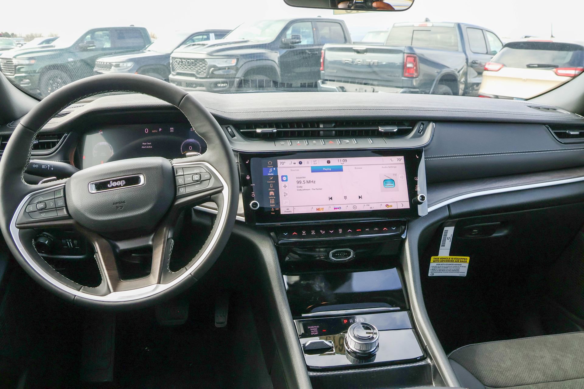 New 2026 Jeep Grand Cherokee Altitude image 16