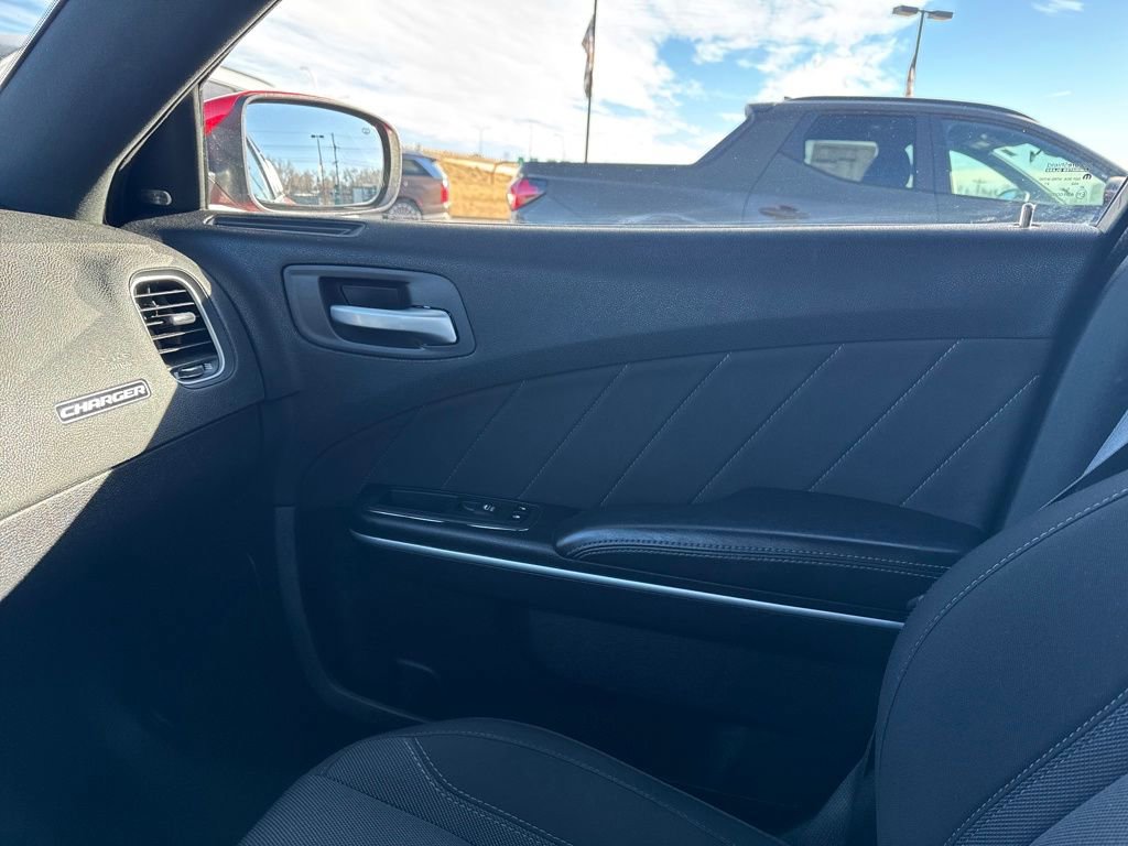 Used 2022 Dodge Charger SXT image 47