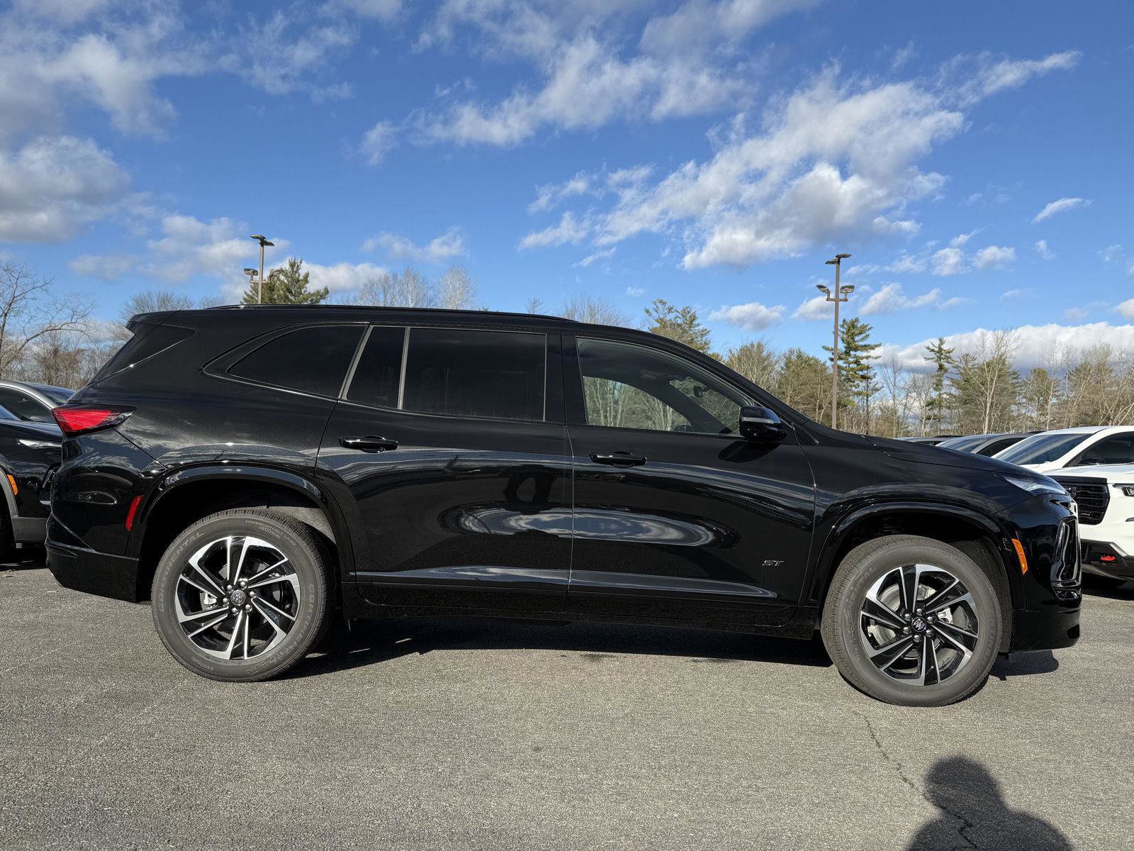 New 2026 Buick Enclave Sport Touring w/ Power Package image 4