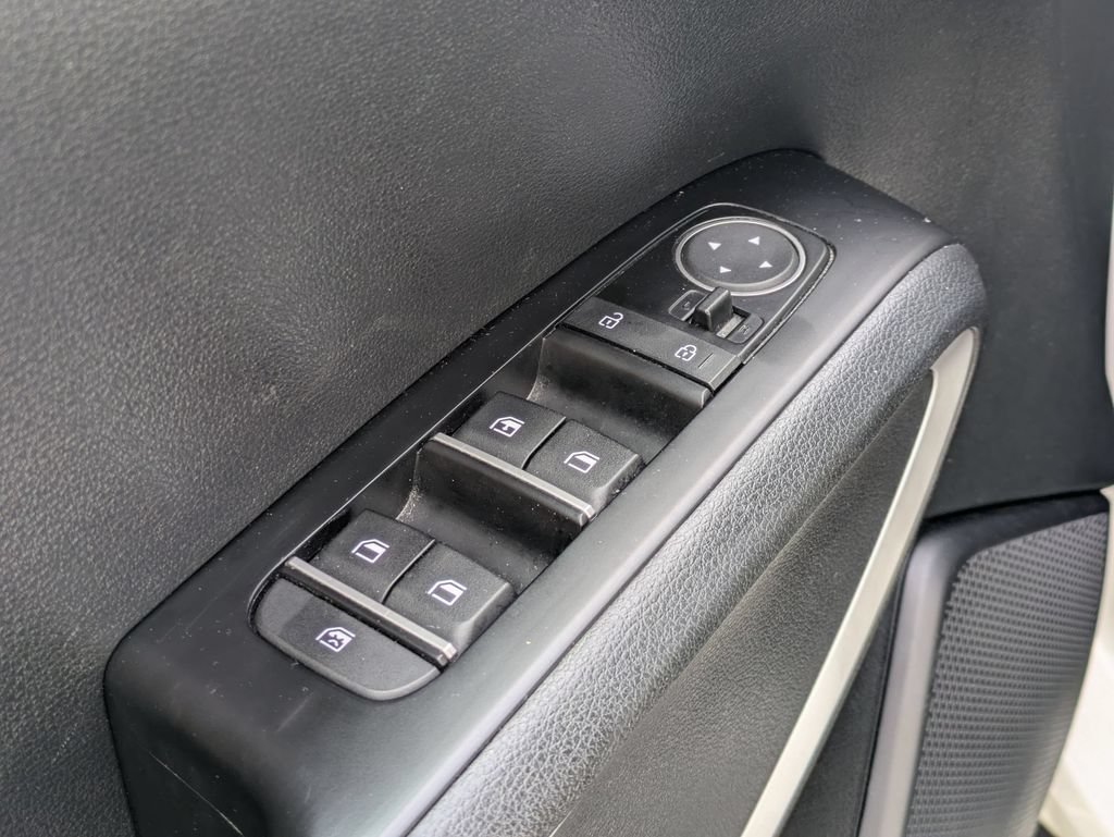 Used 2024 Kia Soul LX w/ Option Group 015 FWD image 13