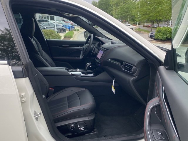 New 2024 Maserati Levante GT Ultima image 37