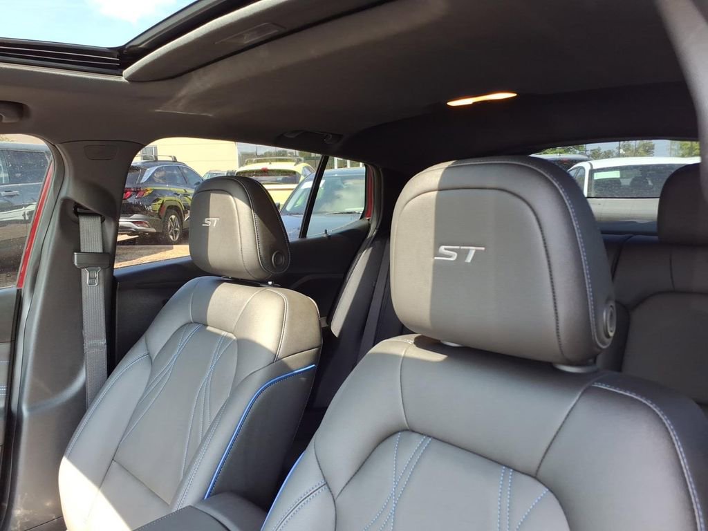 Used 2024 Buick Envista Sport Touring w/ Convenience I Package image 17