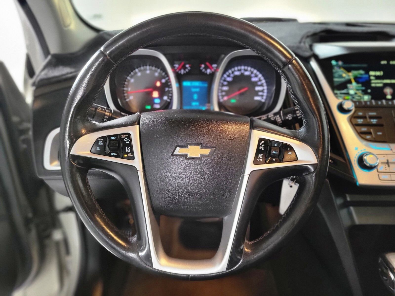 Used 2015 Chevrolet Equinox LTZ image 14