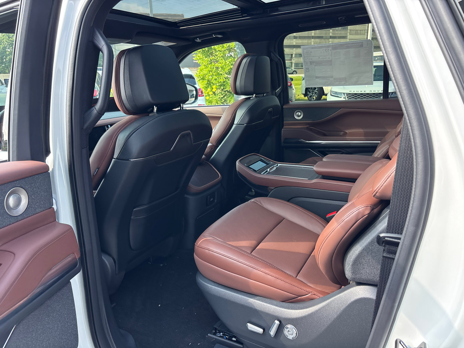 New 2027 Lincoln Navigator L Reserve AWD/4WD image 26
