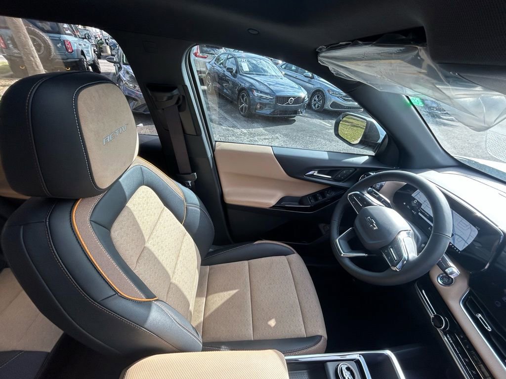 New 2026 Chevrolet Equinox ACTIV w/ Convenience Package III image 26