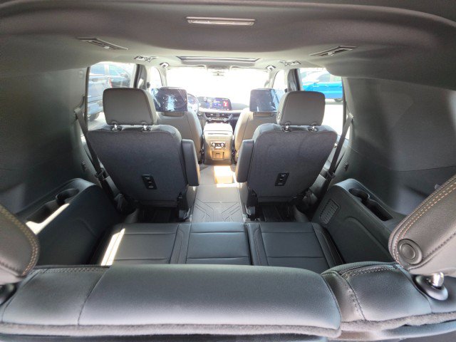 New 2026 Chevrolet Suburban High Country AWD/4WD image 22