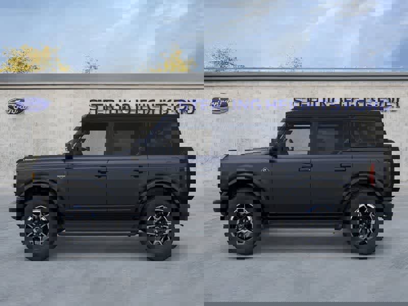 New 2025 Ford Bronco Outer Banks w/ Matte Film Protection Package image 3