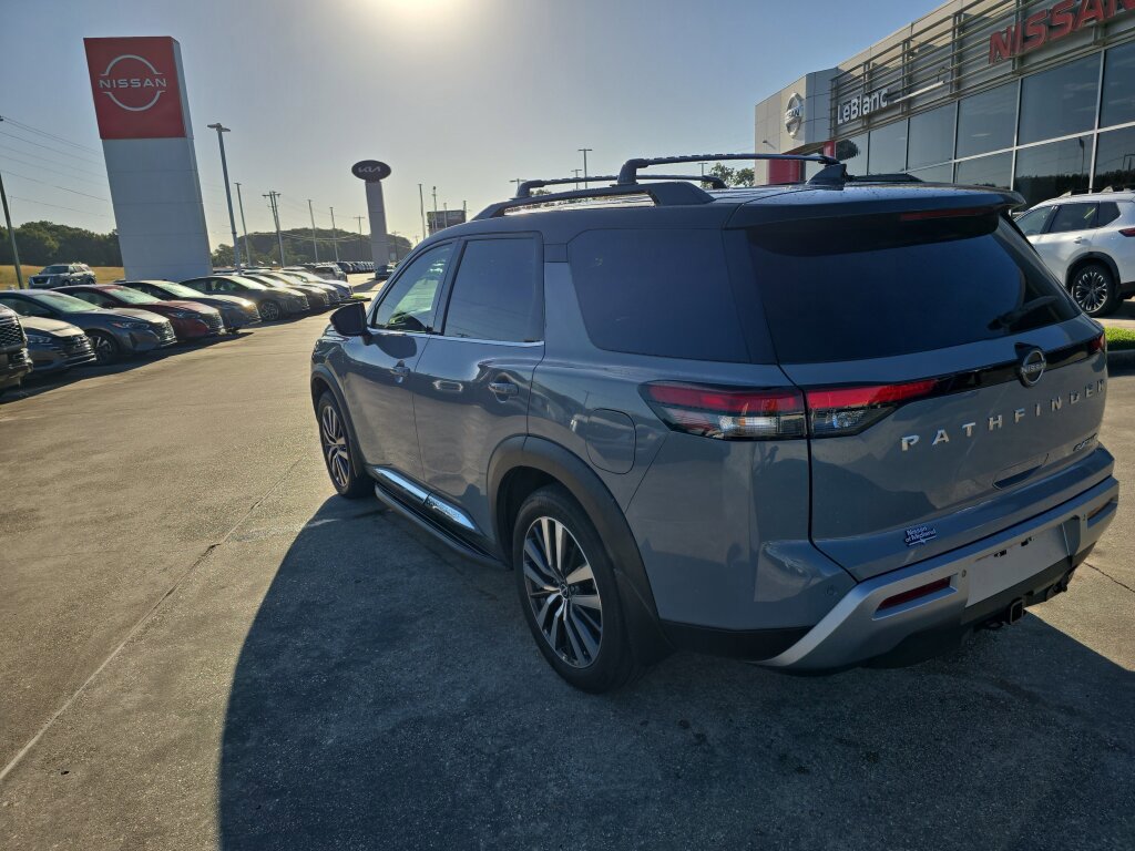 Used 2022 Nissan Pathfinder Platinum w/ Lighting Package (N93) image 4