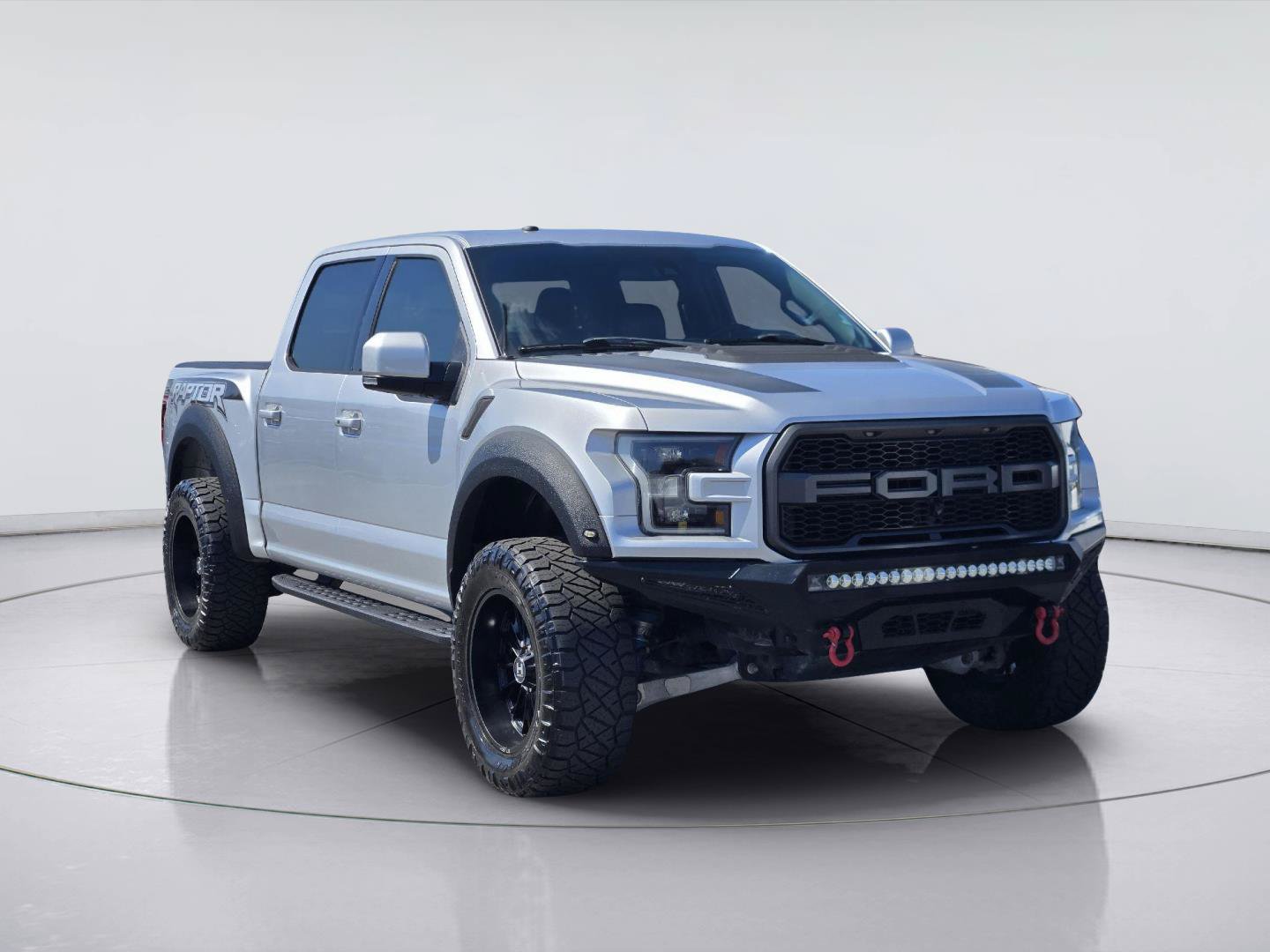 Certified 2018 Ford F150 Raptor w/ Equipment Group 802A Luxury AWD/4WD image 3