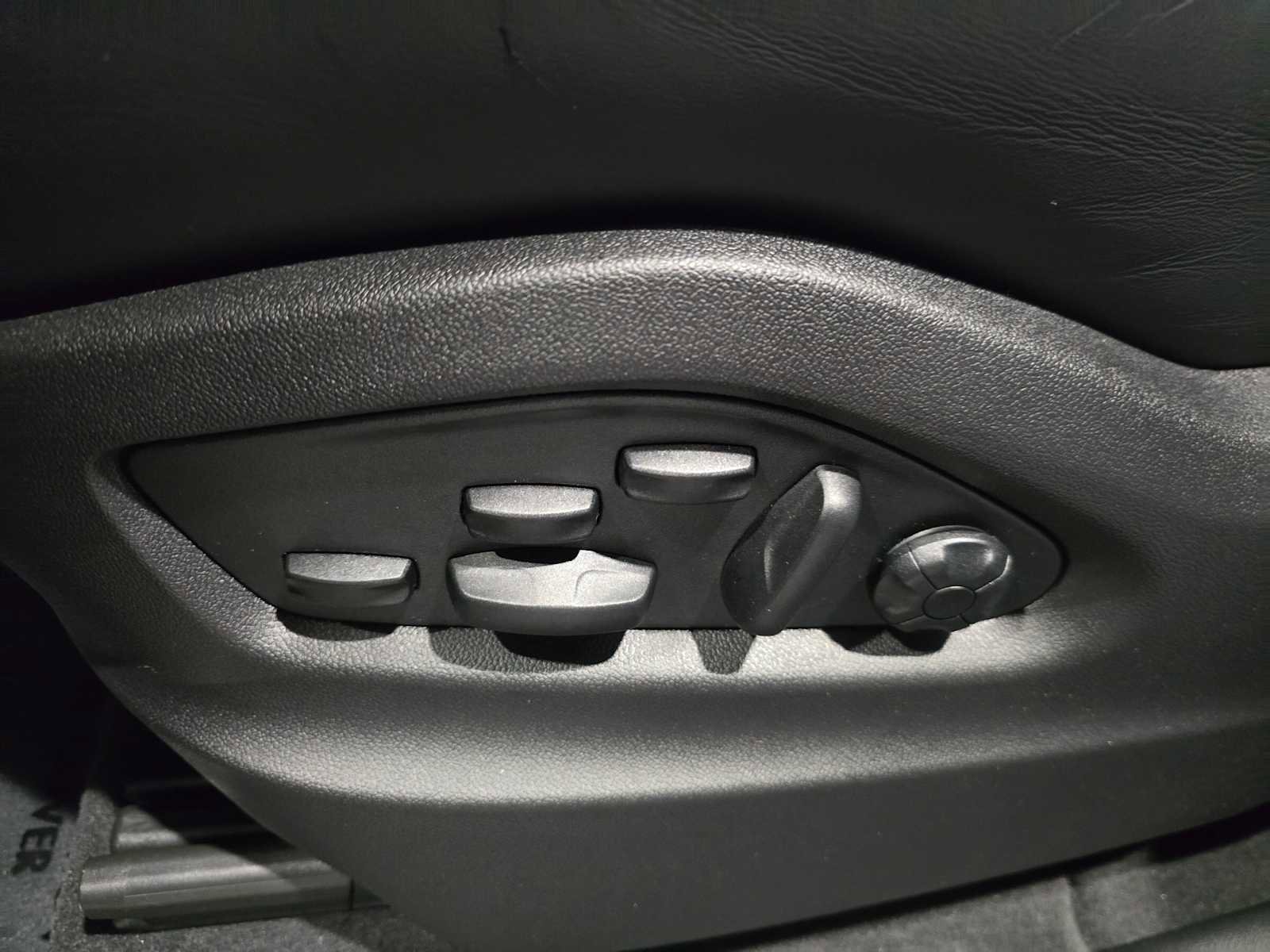 New 2026 Porsche Cayenne Turbo image 30