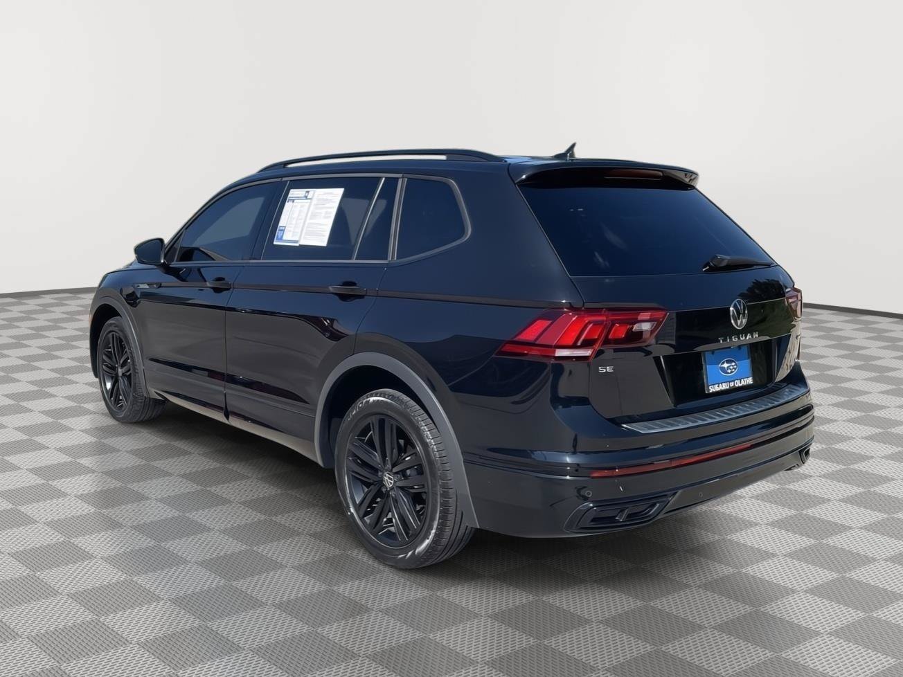 Used 2022 Volkswagen Tiguan SE R-Line AWD/4WD image 13