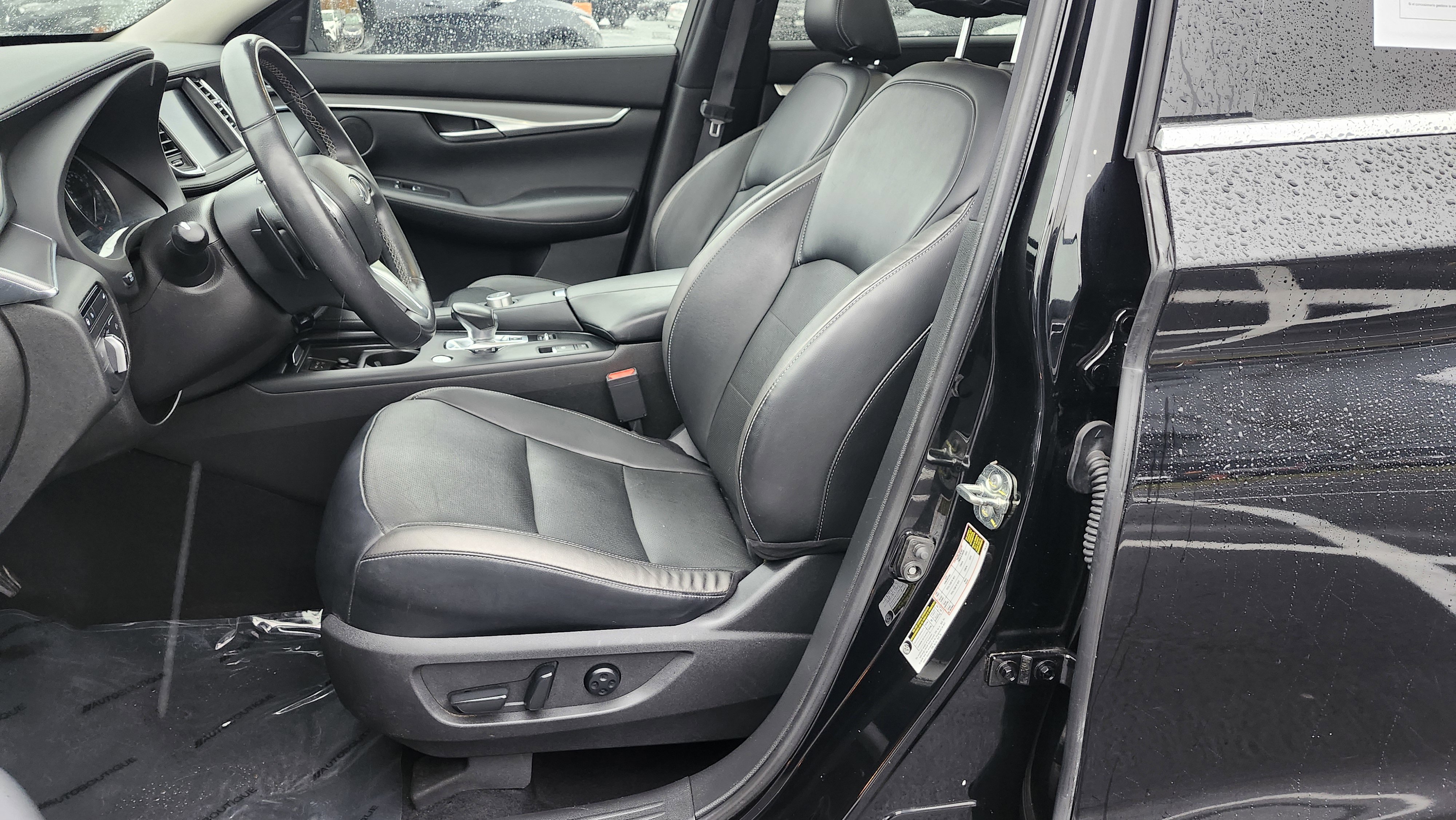 Used 2022 INFINITI QX50 Luxe image 28