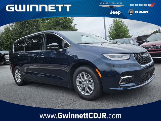 New 2025 Chrysler Pacifica Select