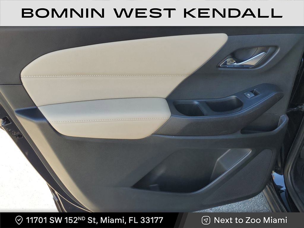 Used 2023 Chevrolet Traverse LS image 19