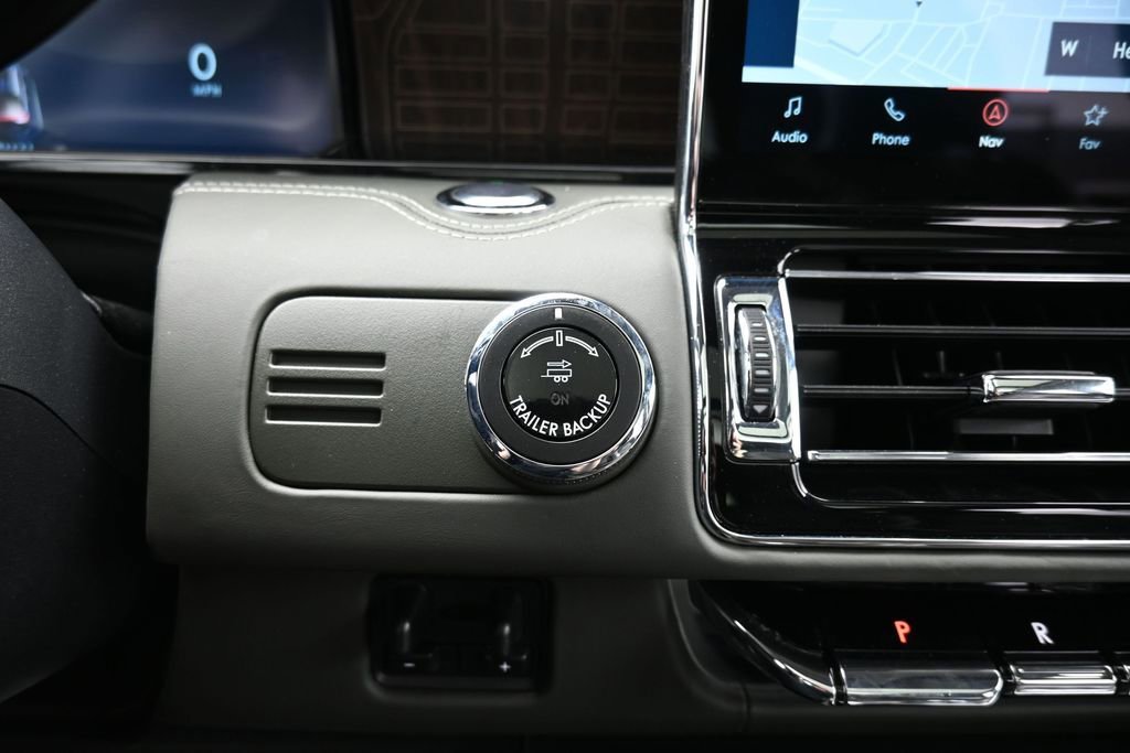 Used 2023 Lincoln Navigator Black Label AWD/4WD image 38