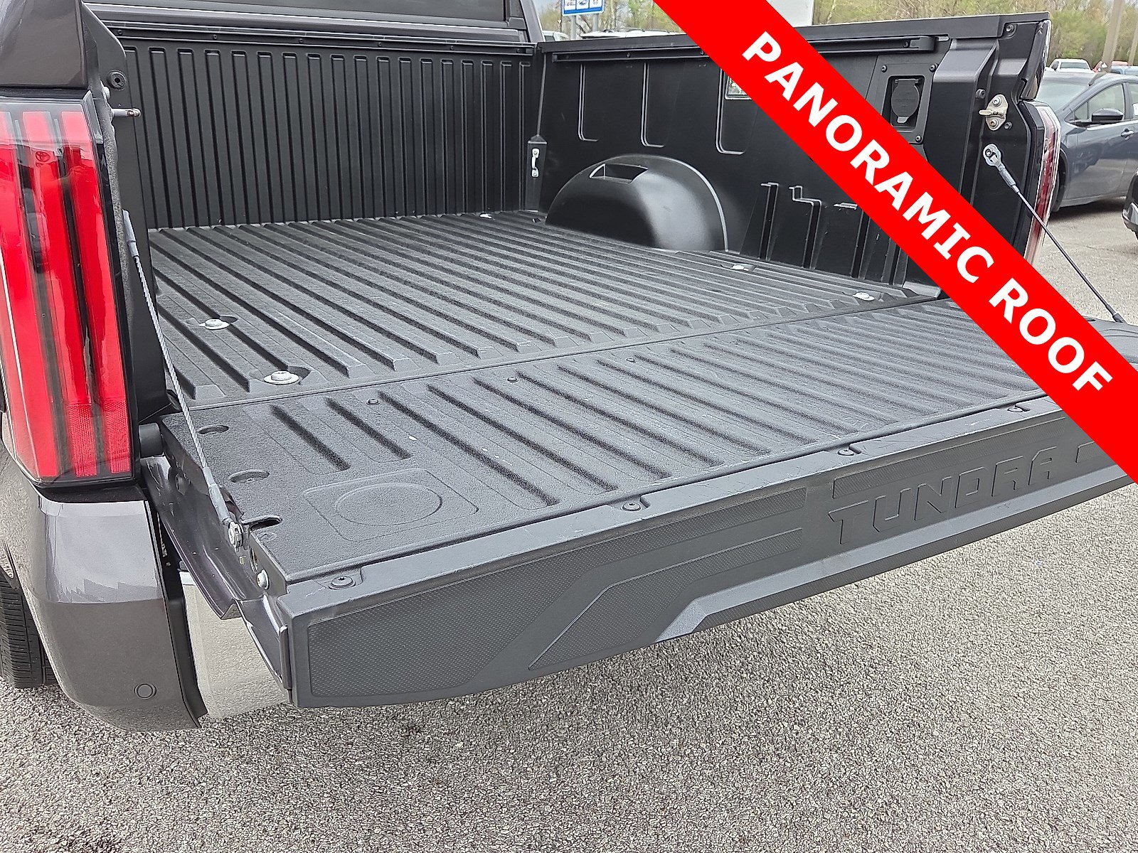 Used 2022 Toyota Tundra Limited AWD/4WD image 9