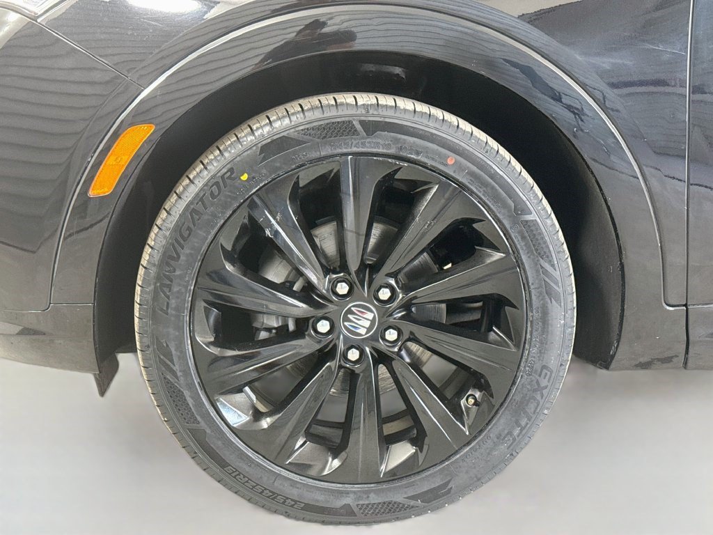 Used 2024 Buick Envista Sport Touring w/ Convenience I Package FWD image 37