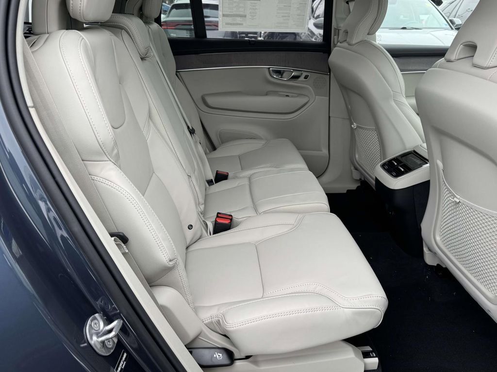 New 2026 Volvo XC90 B5 Ultra w/ Protection Package Premier image 13