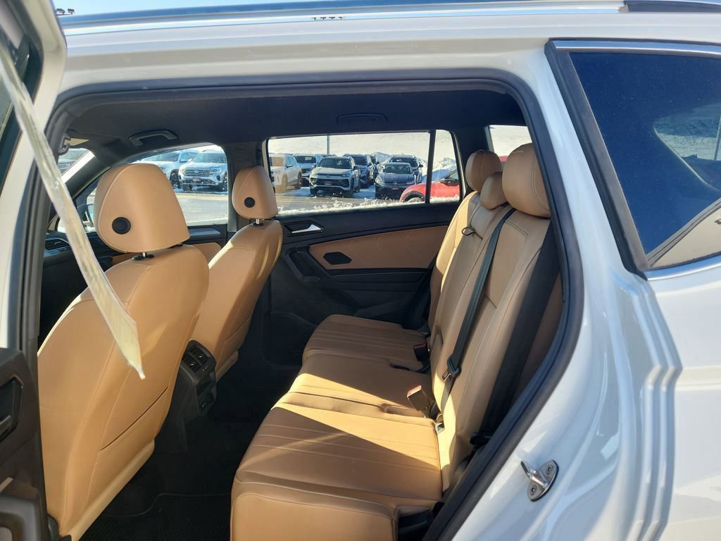 Certified 2024 Volkswagen Tiguan SE image 10