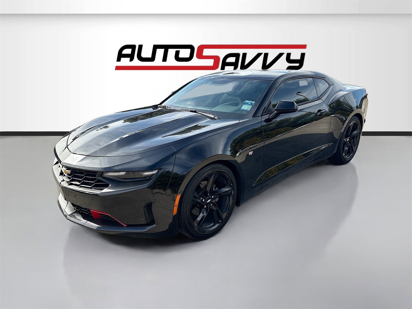 Used 2019 Chevrolet Camaro LT image 3