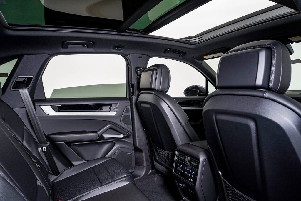 New 2026 Porsche Cayenne image 16