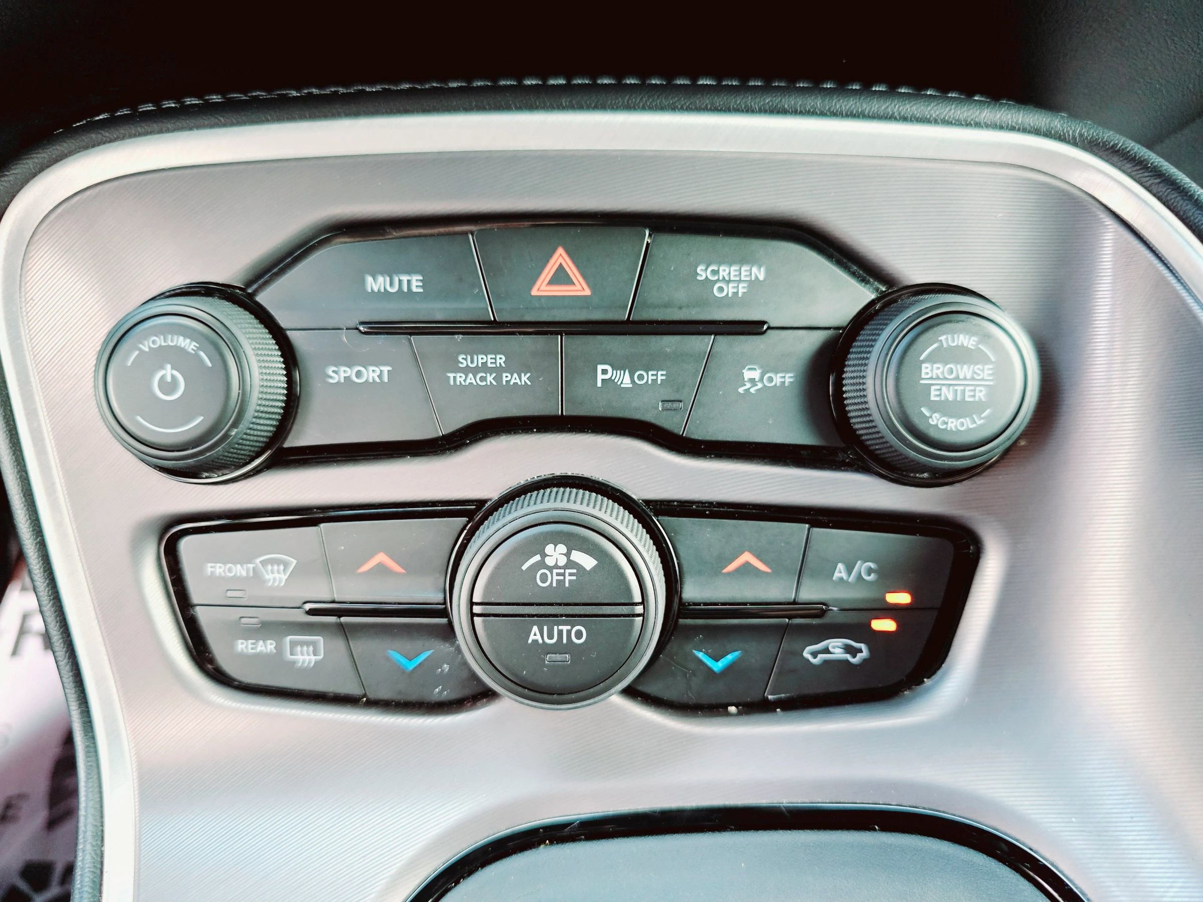Used 2022 Dodge Challenger GT w/ Plus Package image 18