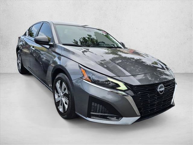 Certified 2025 Nissan Altima 2.5 S FWD image 3