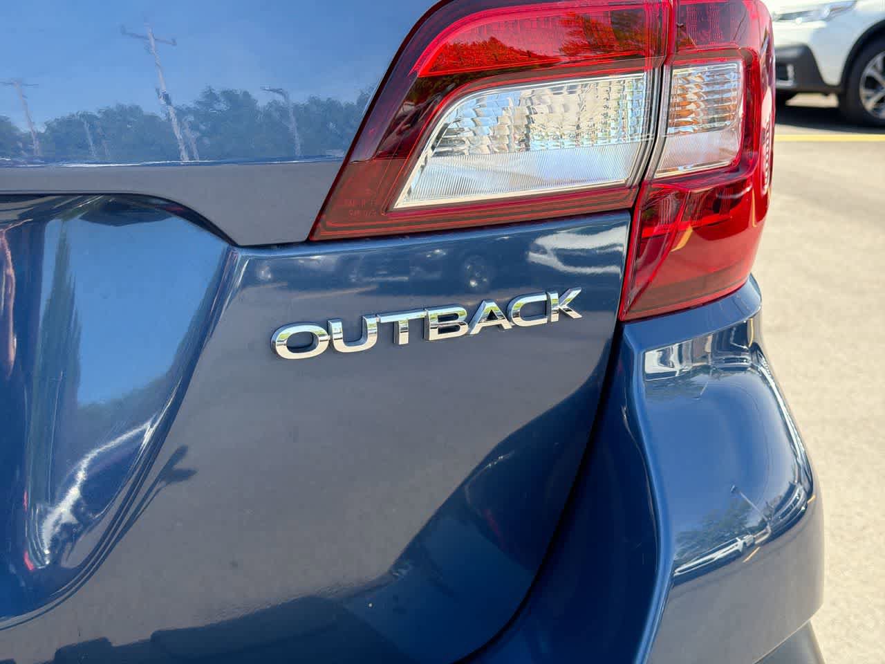 Used 2019 Subaru Outback 2.5i Limited w/ Popular Package #2 AWD/4WD image 18